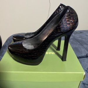 Fudge Color Gianni Bini platform Size 10. SUPER COMFY